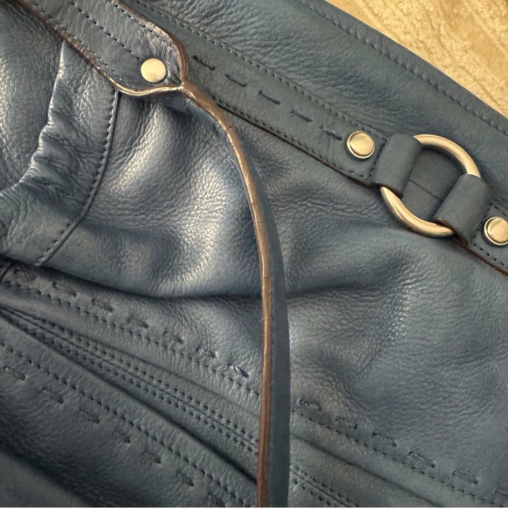 B. Makowsky Blue Leather Purse - Picture 12 of 14